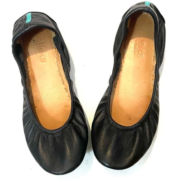 Tieks black flats. Size 7. - Picture 5 of 7